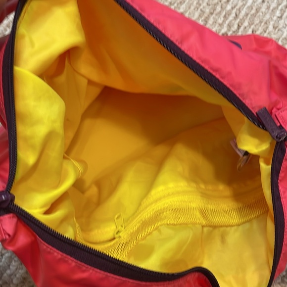 Reebok Sports Bag - Picture 11 of 13